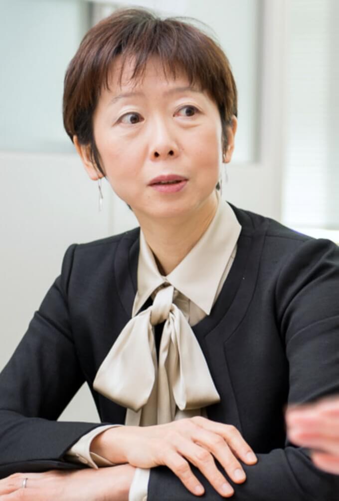 山田真貴子の夫 吉田博史は総務省で馴れ初めや経歴は イクメン旦那の評判や顔画像 内閣広報官の家族 Trend Web