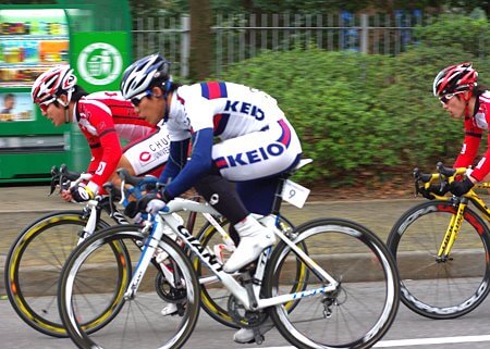 大越健介の息子・大越陸は浪人を経て慶応大学で自転車競技部に所属！